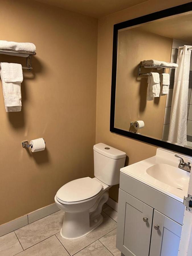 Hotel Weston Rfd Rockford Exteriör bild